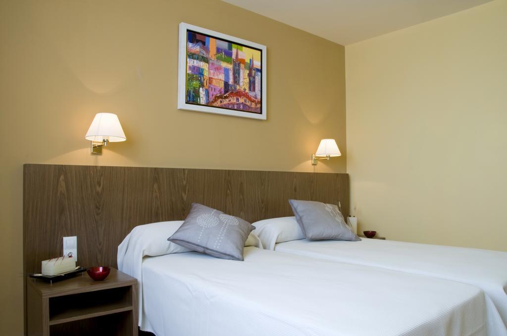 Hotel Salat Resort Les Borges Blanques Room photo